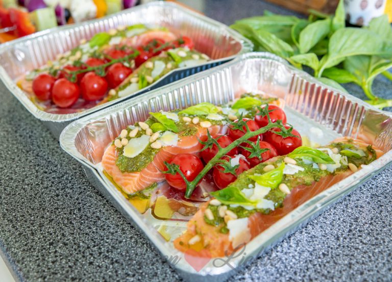 Zalm van de barbecue met pesto en tomaatjes Keuken♥Liefde