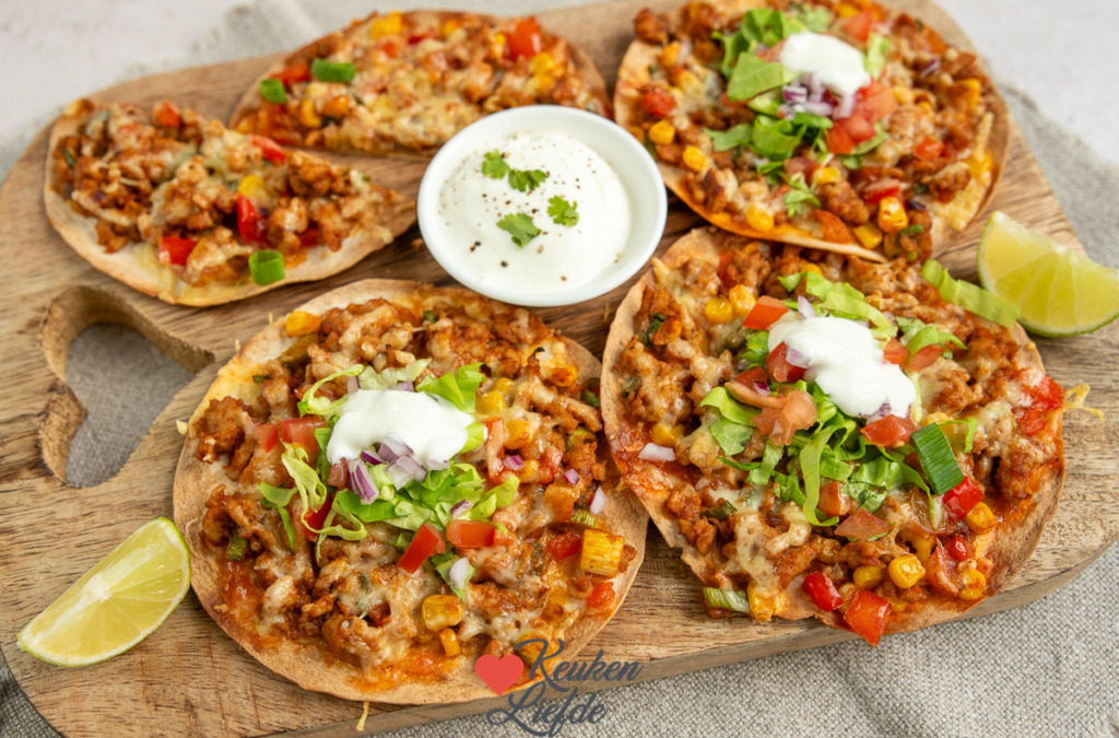 Tostada met kipgehakt